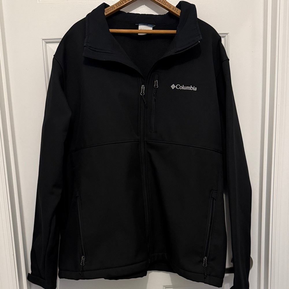 Columbia Men's Jet Black Performance Jacket
